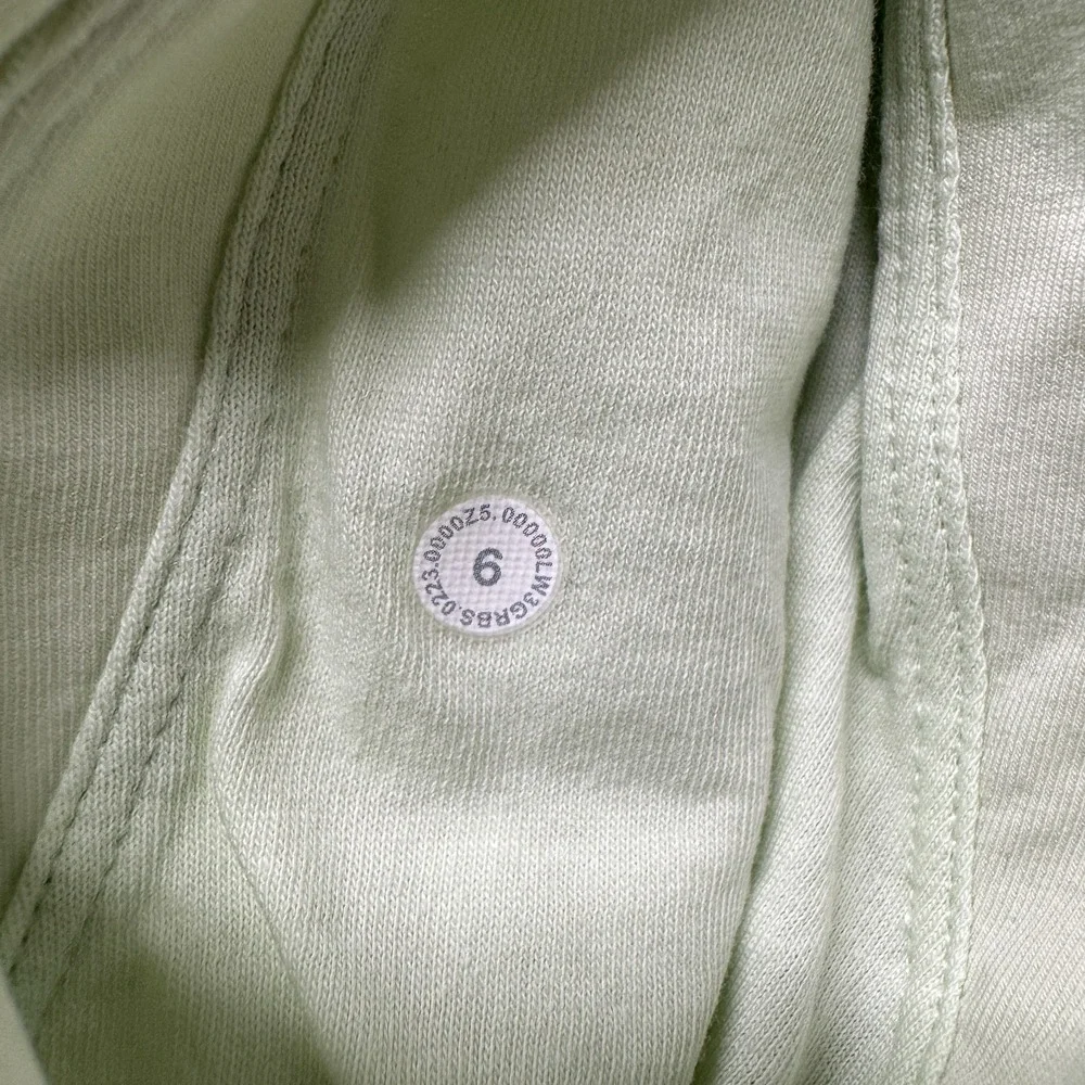 Lululemon Sleeveless Hoodie Athletic Light Green Women's Size‎ 6 (Small)